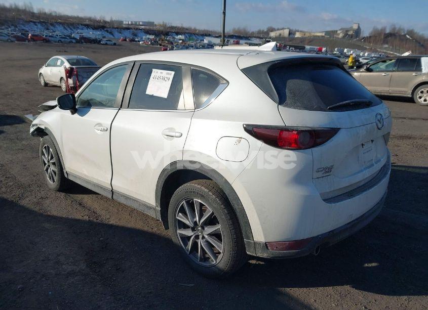 Photo 3 of 2018 Mazda Cx-5 TOURING (VIN JM3KFBCM8J0303490)