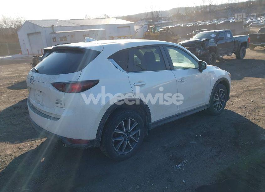 Photo 4 of 2018 Mazda Cx-5 TOURING (VIN JM3KFBCM8J0303490)