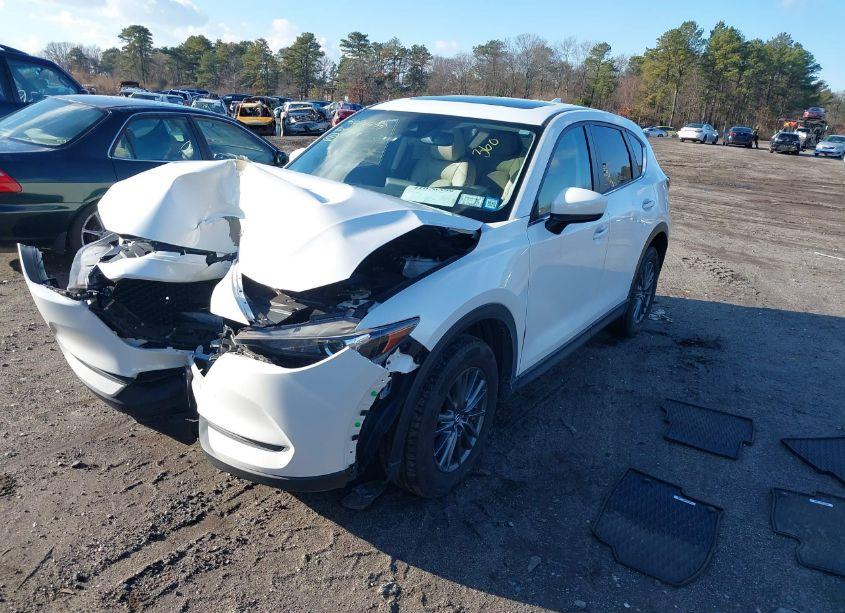 Photo 2 of 2020 Mazda Cx-5 TOURING (VIN JM3KFBCM8L0847877)