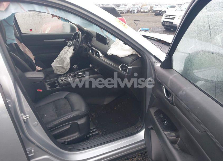 Photo 5 of 2021 Mazda Cx-5 TOURING (VIN JM3KFBCM9M1350252)