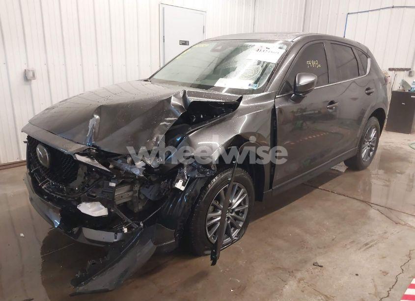 Photo 2 of 2021 Mazda Cx-5 TOURING (VIN JM3KFBCM9M1451145)