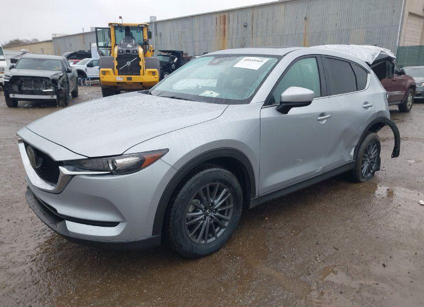 Photo 2 of 2021 Mazda Cx-5 TOURING (VIN JM3KFBCM9M1481567)