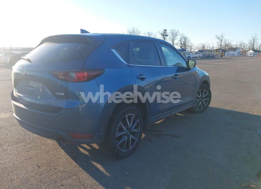 Photo 4 of 2018 Mazda Cx-5 TOURING (VIN JM3KFBCMXJ0414574)