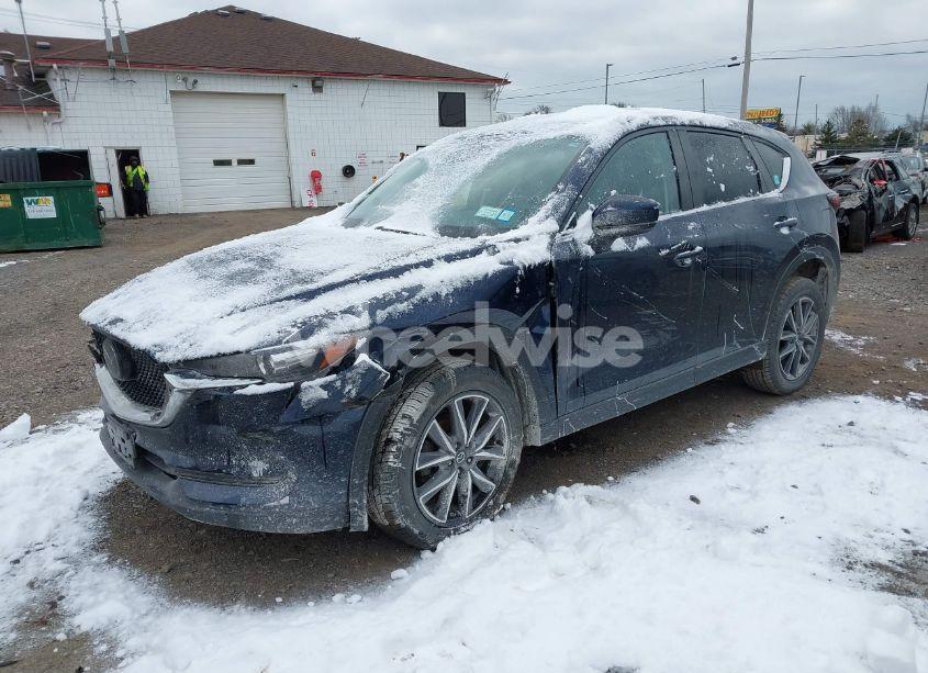 Photo 2 of 2018 Mazda Cx-5 TOURING (VIN JM3KFBCMXJ0417815)