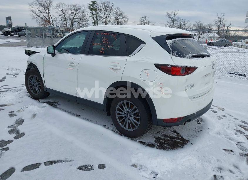 Photo 3 of 2021 Mazda Cx-5 TOURING (VIN JM3KFBCMXM0378082)