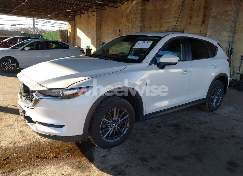 Photo 2 of 2021 Mazda Cx-5 TOURING (VIN JM3KFBCMXM1322072)