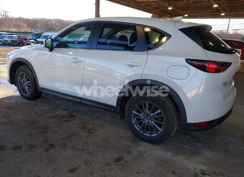 Photo 3 of 2021 Mazda Cx-5 TOURING (VIN JM3KFBCMXM1322072)