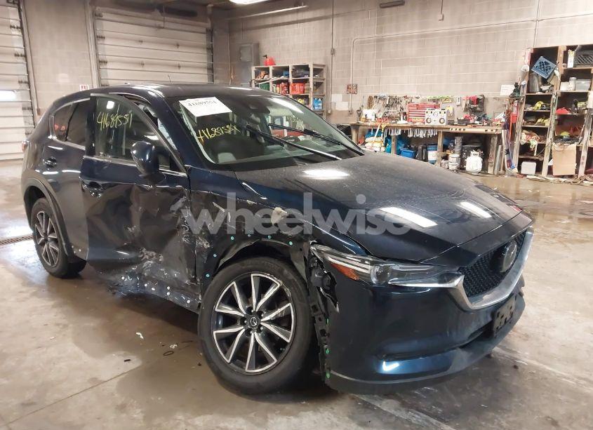 2017 Mazda Cx-5 GRAND TOURING (VIN JM3KFBDL5H0165732) main photo