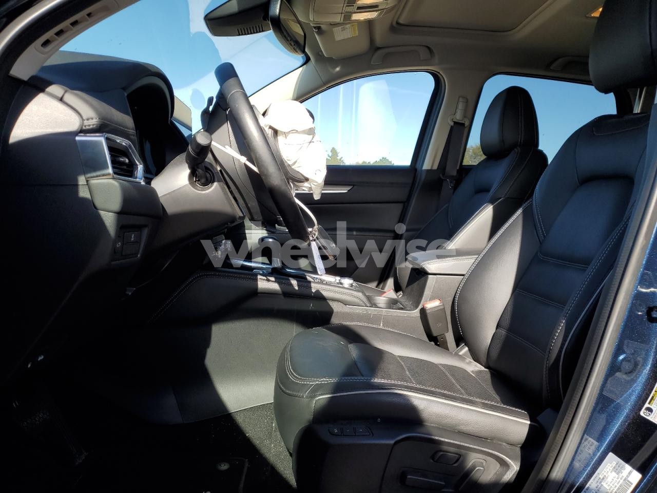 Photo 7 of 2024 MAZDA CX-5 PREMIUM (VIN JM3KFBDL9R0529684)