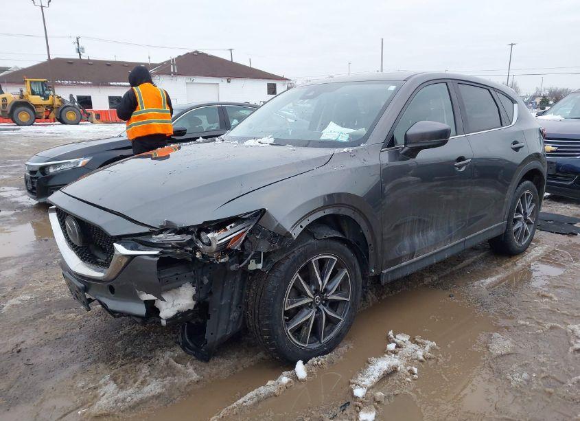 Photo 2 of 2018 Mazda Cx-5 GRAND TOURING (VIN JM3KFBDM0J0457674)