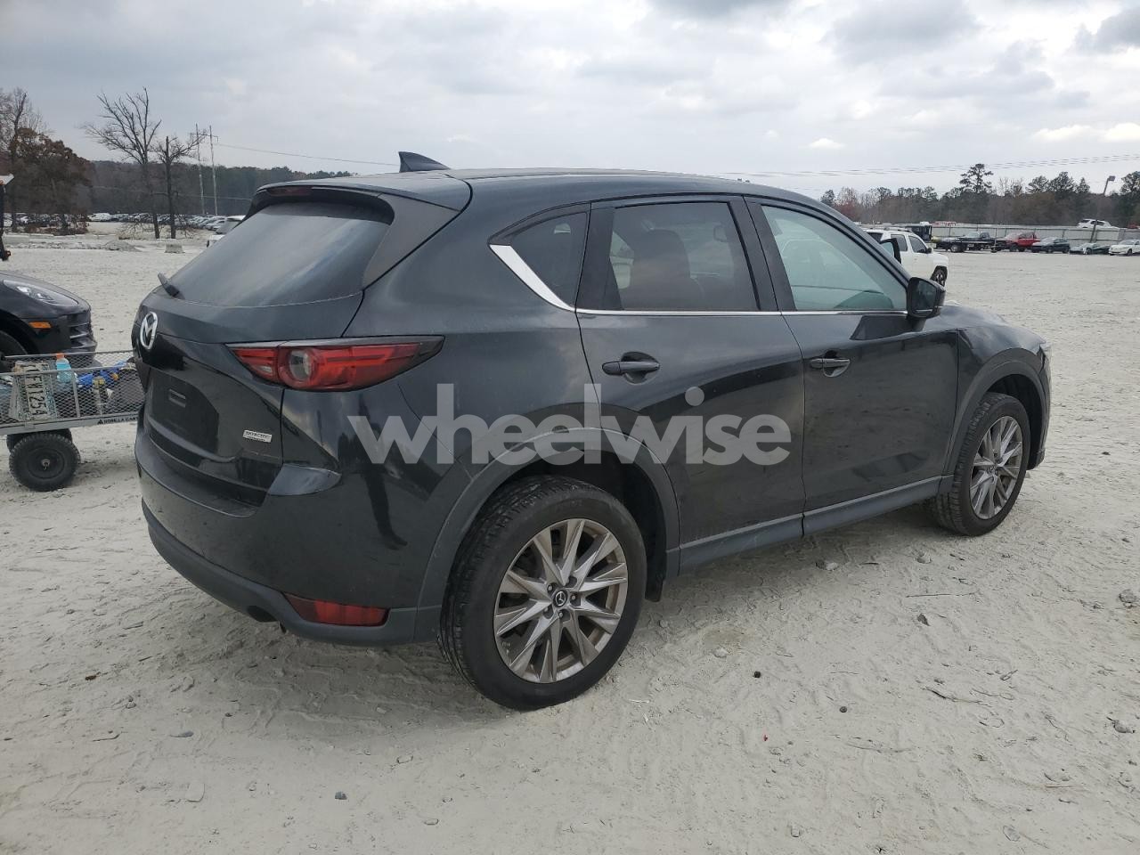 Photo 3 of 2019 MAZDA CX-5 GRAND TOURING (VIN JM3KFBDM1K0676841)