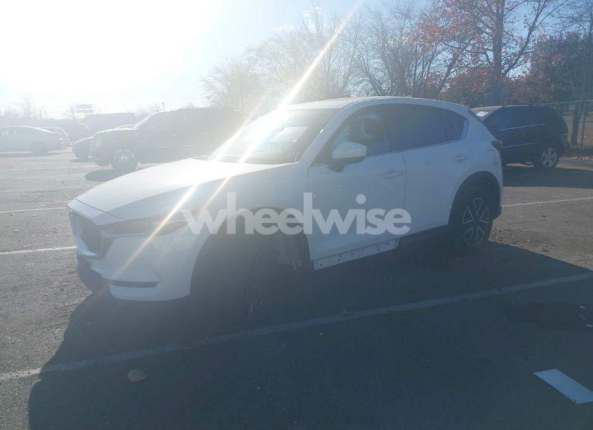 Photo 2 of 2018 Mazda Cx-5 GRAND TOURING (VIN JM3KFBDM2J0349699)