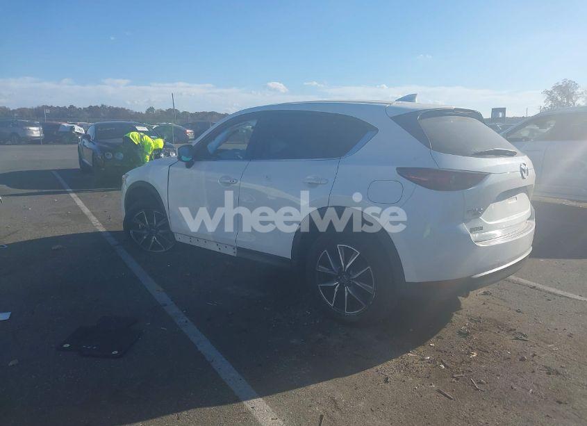 Photo 3 of 2018 Mazda Cx-5 GRAND TOURING (VIN JM3KFBDM2J0349699)