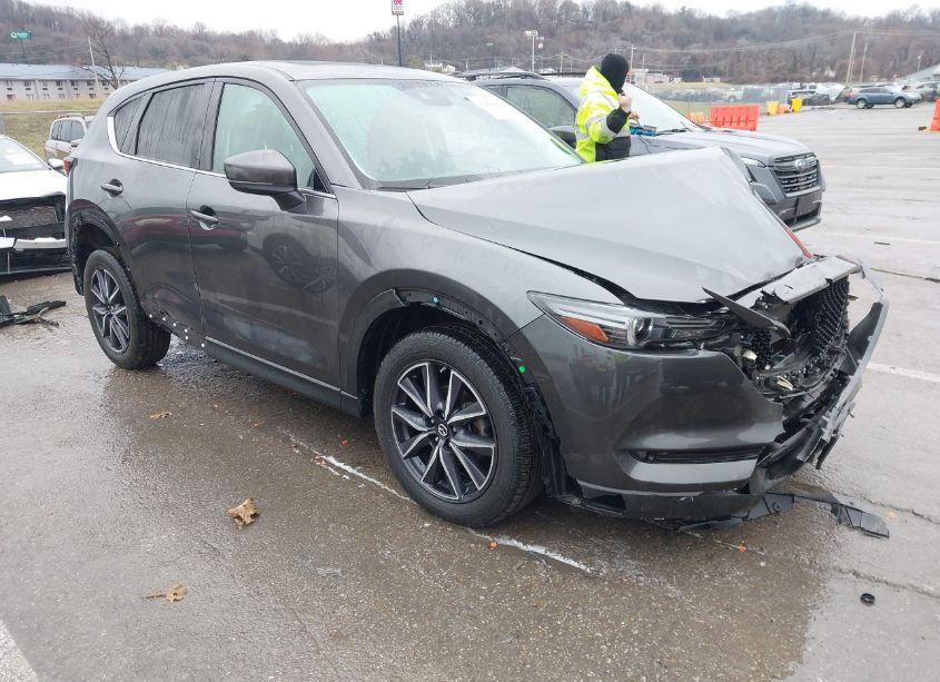 2018 Mazda Cx-5 GRAND TOURING (VIN JM3KFBDM2J0411974) main photo
