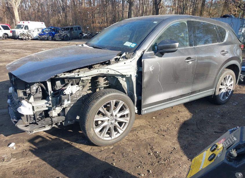 Photo 2 of 2021 Mazda Cx-5 GRAND TOURING (VIN JM3KFBDM2M1461756)