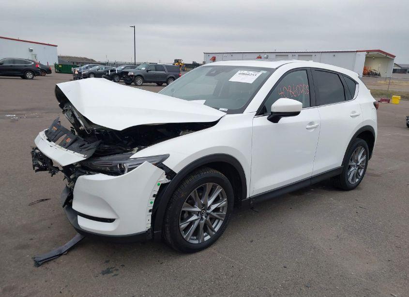 Photo 2 of 2021 Mazda Cx-5 GRAND TOURING (VIN JM3KFBDM4M0330303)