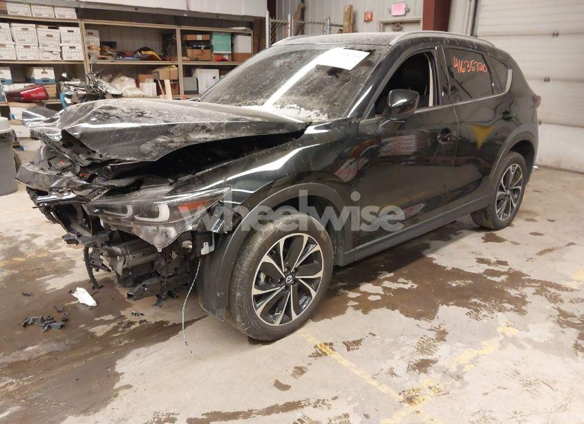 Photo 2 of 2023 Mazda Cx-5 2.5 S PREMIUM (VIN JM3KFBDM4P0229766)