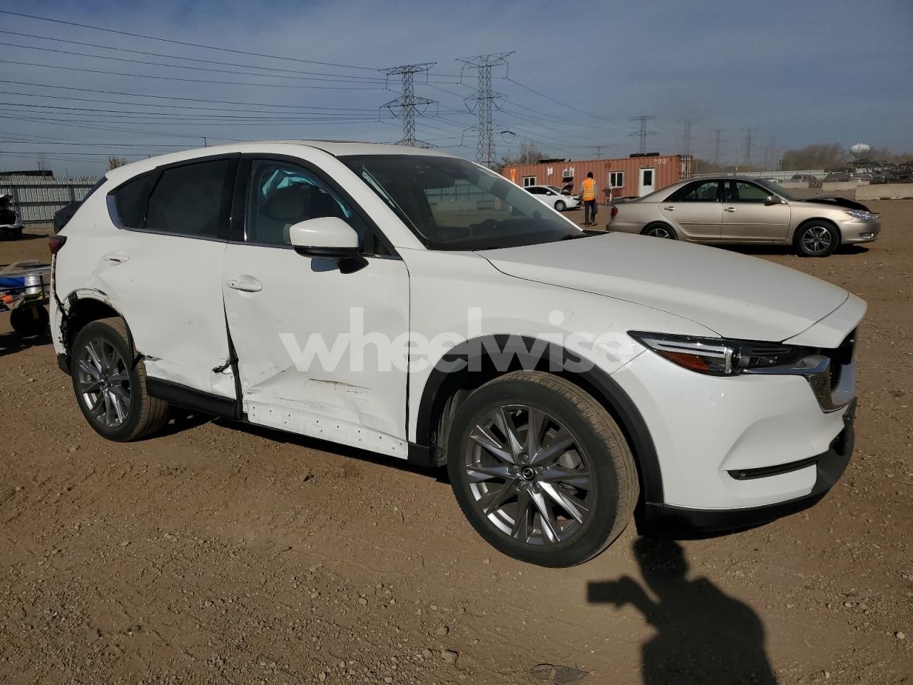 Photo 4 of 2020 MAZDA CX-5 GRAND TOURING (VIN JM3KFBDM7L0815193)