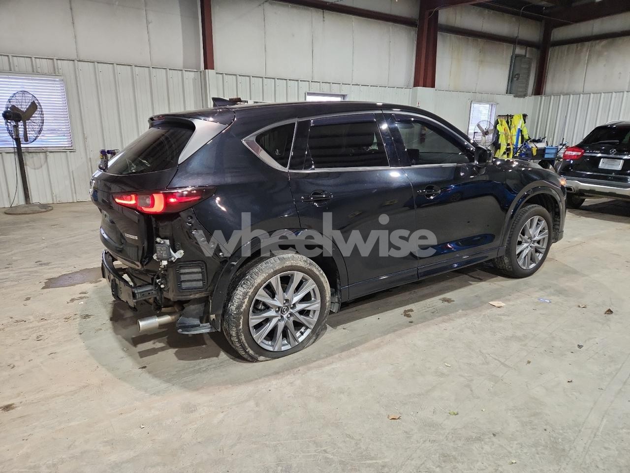 Photo 3 of 2024 MADZ CX-5 S AWD W/PREMIUM (VIN JM3KFBEL6R0537823)