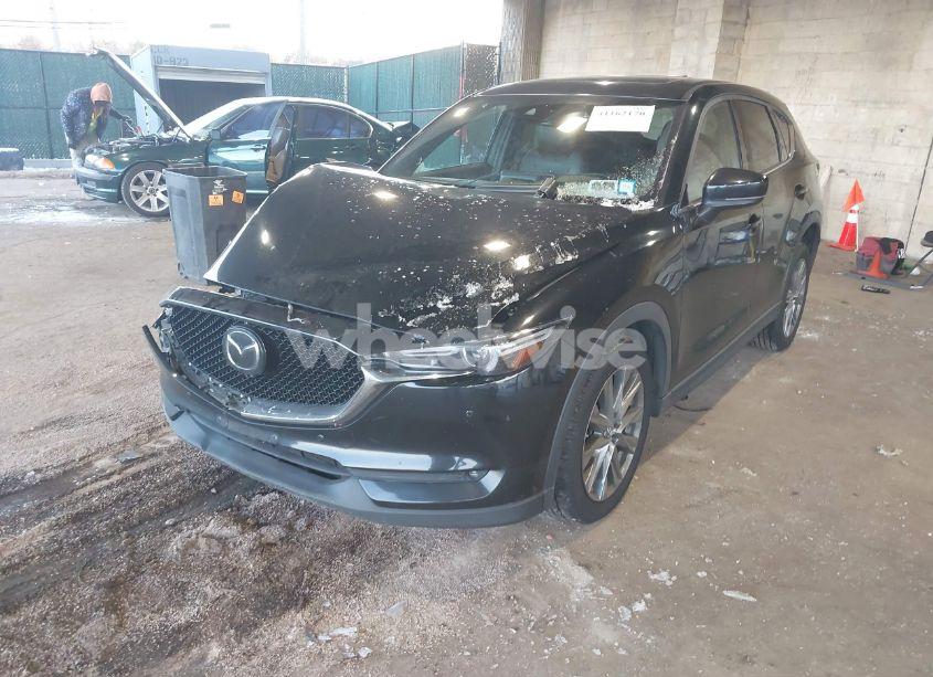 Photo 2 of 2019 Mazda Cx-5 SIGNATURE (VIN JM3KFBEY0K0575677)