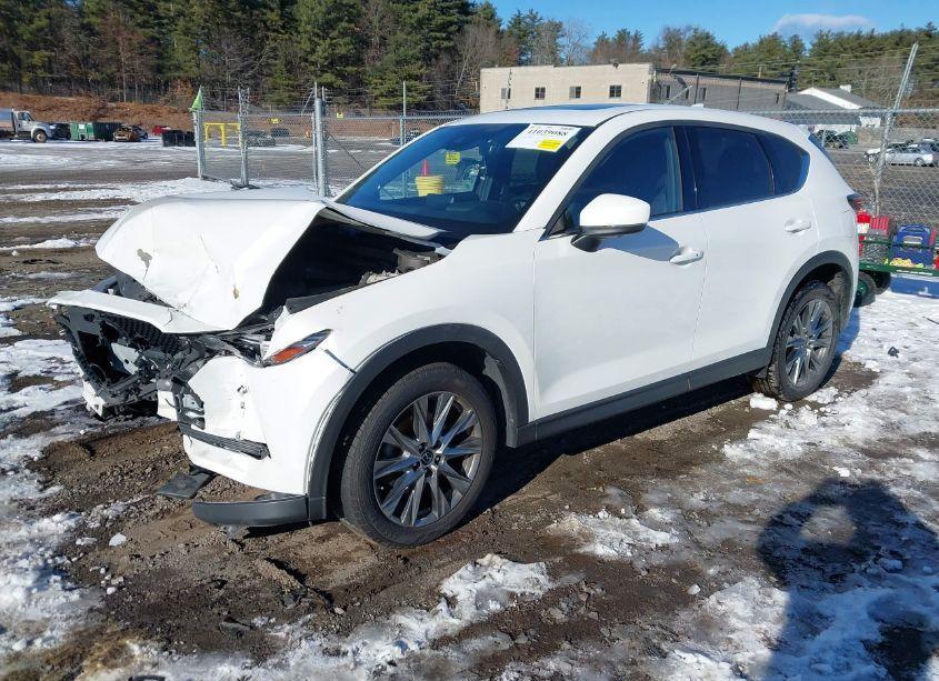 Photo 2 of 2020 Mazda Cx-5 SIGNATURE (VIN JM3KFBEY0L0817675)
