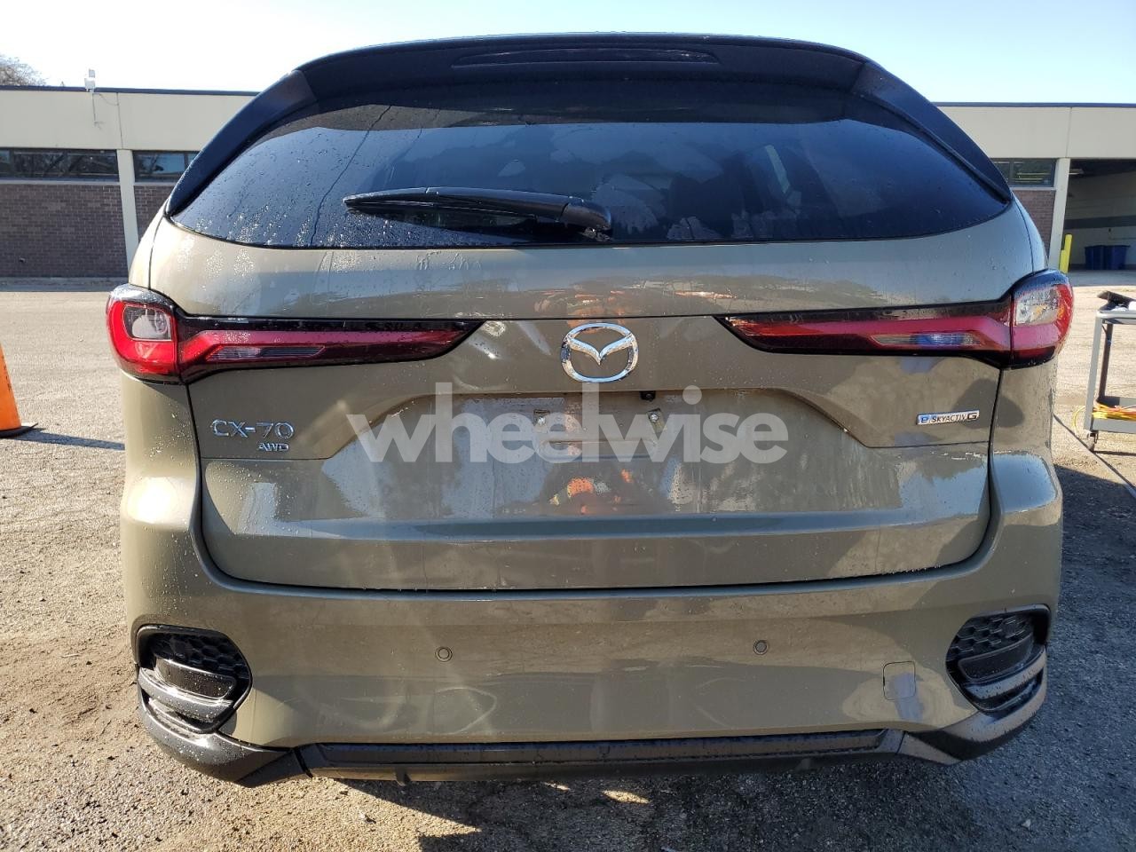 Photo 6 of 2025 MAZDA CX-70 PREFERRED (VIN JM3KJBHD5S1122785)