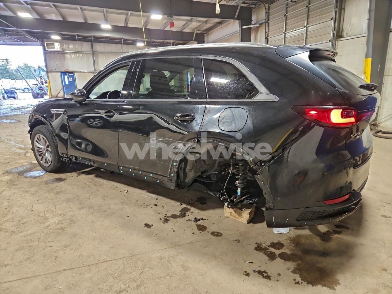 Photo 2 of 2025 MAZDA CX-90 PREFERRED (VIN JM3KKBHD3S1193349)