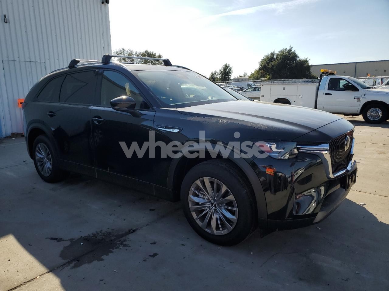 Photo 4 of 2025 MAZDA CX-90 PREFERRED (VIN JM3KKBHD3S1246731)