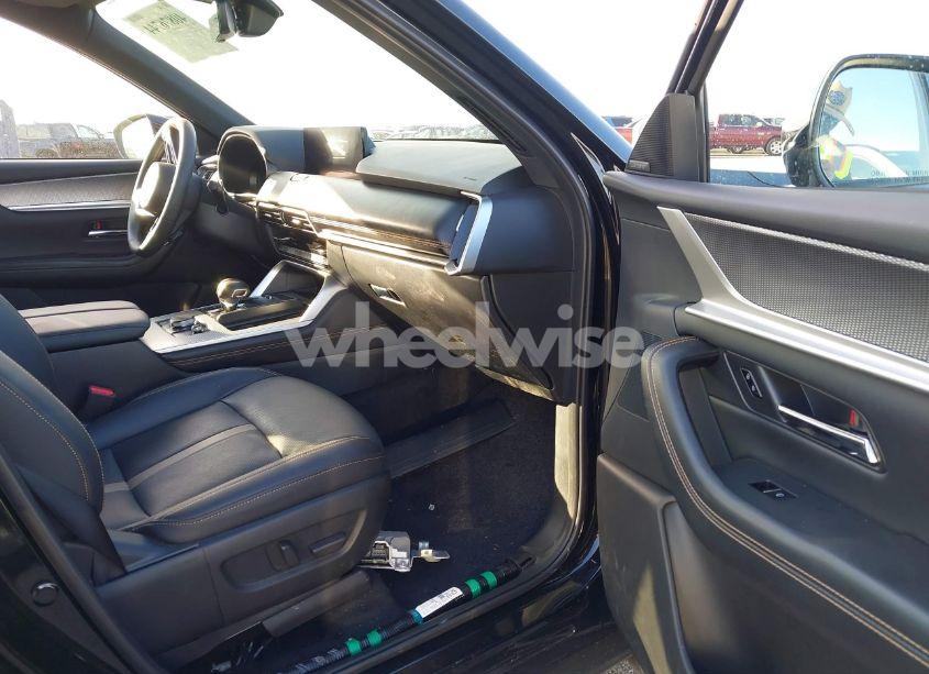 Photo 5 of 2024 Mazda Cx-90 PHEV PREMIUM PLUS (VIN JM3KKEHA4R1156974)