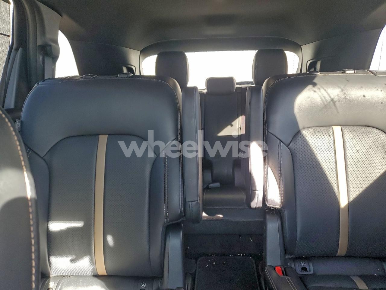 Photo 10 of 2025 MAZDA CX-90 PREMIUM PLUS (VIN JM3KKEHD5S1230452)