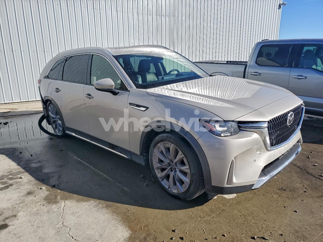 Photo 4 of 2025 MAZDA CX-90 PREMIUM PLUS (VIN JM3KKEHD5S1230452)