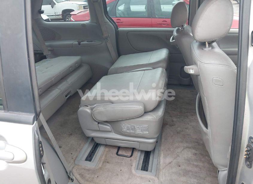 Photo 8 of 2002 Mazda Mpv ES/LX (VIN JM3LW28J520319070)