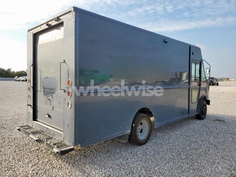 Photo 2 of 2020 FORD F59 (VIN JMBSRCY2A8U001277)