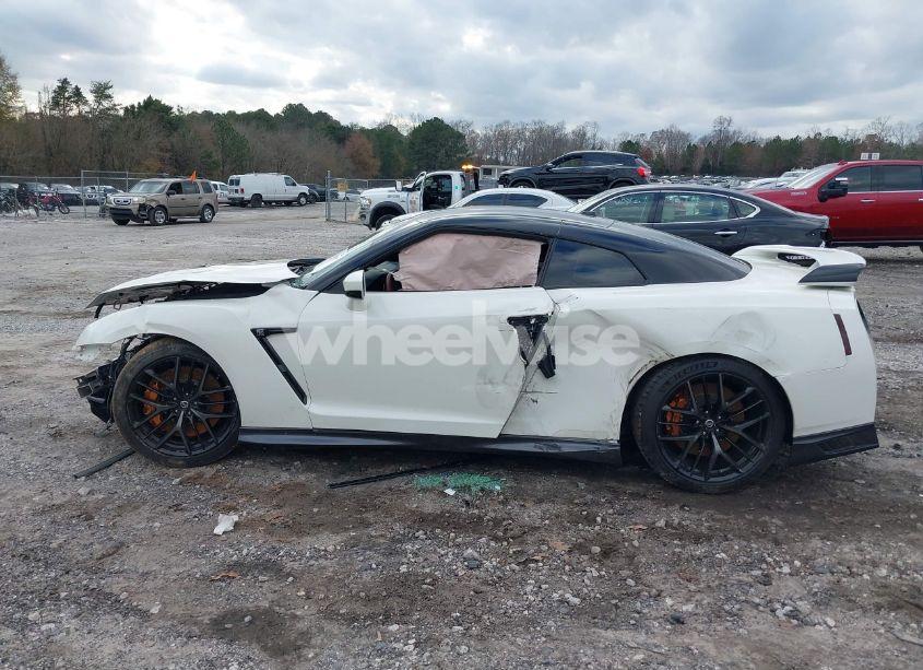 Photo 15 of 2017 Nissan Gt-r PREMIUM (VIN JN1AR5EF9HM820329)