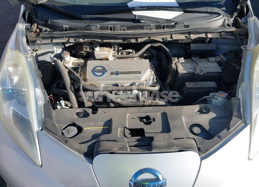 Photo 10 of 2011 Nissan Leaf SL (VIN JN1AZ0CP0BT009059)