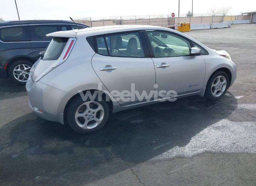 Photo 4 of 2011 Nissan Leaf SL (VIN JN1AZ0CP0BT009059)