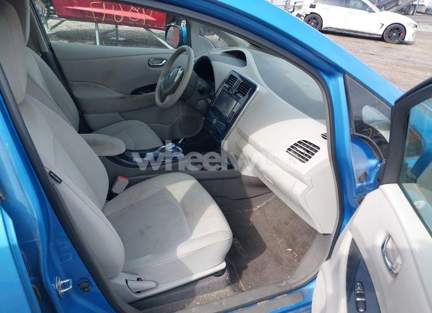Photo 5 of 2011 Nissan Leaf SL (VIN JN1AZ0CP0BT009532)