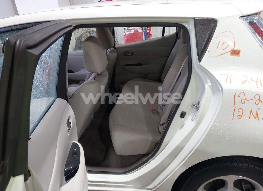 Photo 8 of 2012 Nissan Leaf SV (VIN JN1AZ0CP0CT020046)