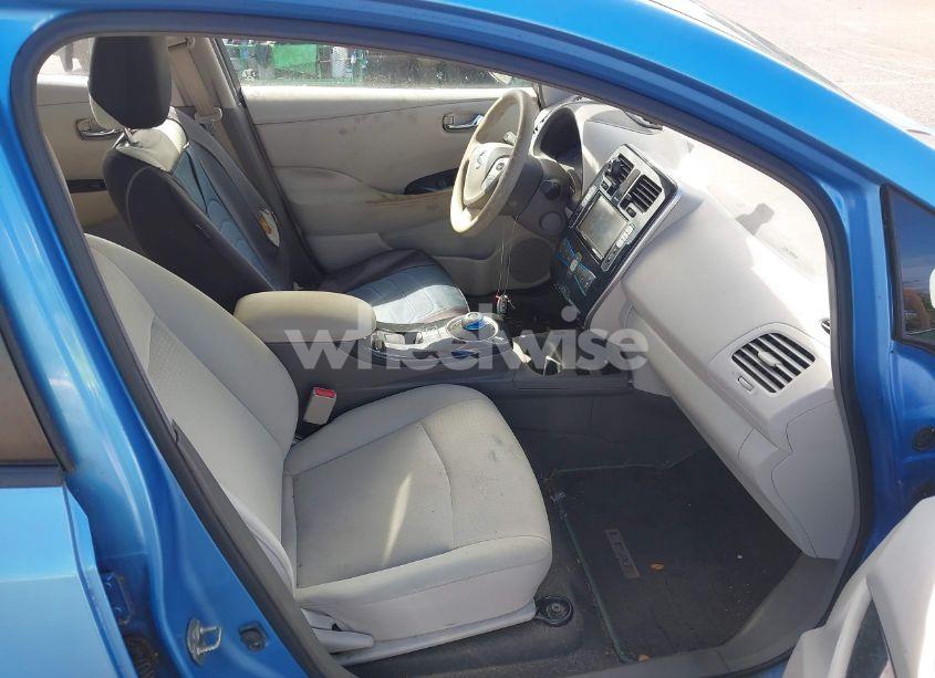 Photo 5 of 2011 Nissan Leaf SL (VIN JN1AZ0CP1BT008549)