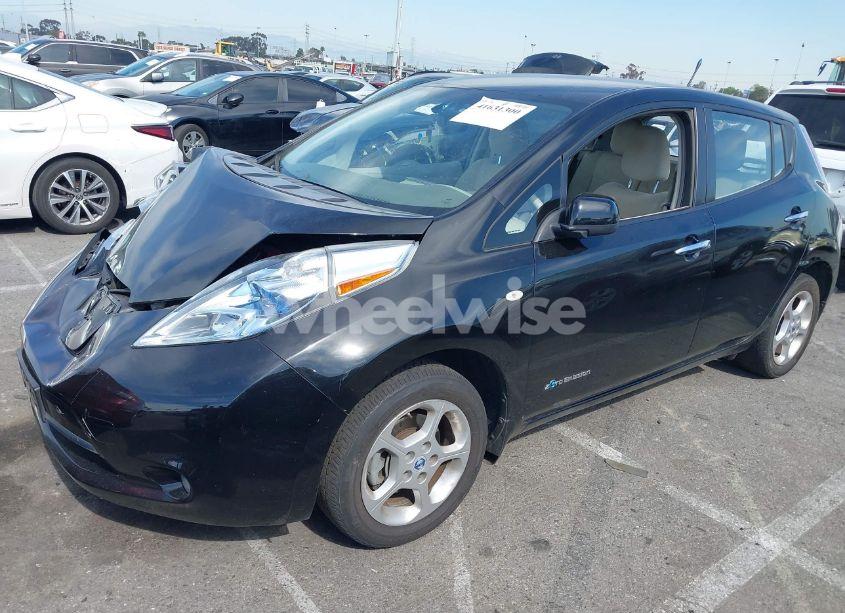 Photo 2 of 2011 Nissan Leaf SL (VIN JN1AZ0CP3BT006608)