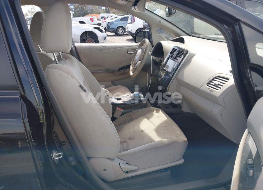 Photo 5 of 2011 Nissan Leaf SL (VIN JN1AZ0CP3BT006608)