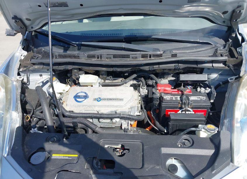 Photo 10 of 2011 Nissan Leaf SL (VIN JN1AZ0CP4BT004463)