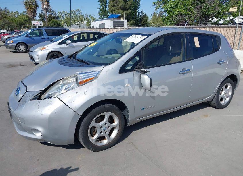 Photo 2 of 2011 Nissan Leaf SL (VIN JN1AZ0CP4BT004463)
