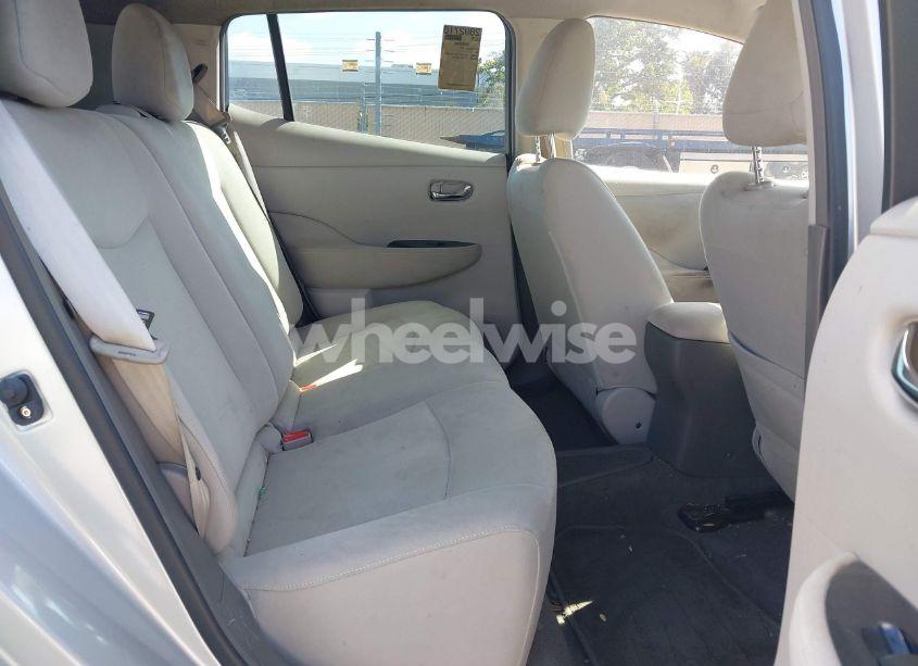 Photo 8 of 2011 Nissan Leaf SL (VIN JN1AZ0CP4BT004463)
