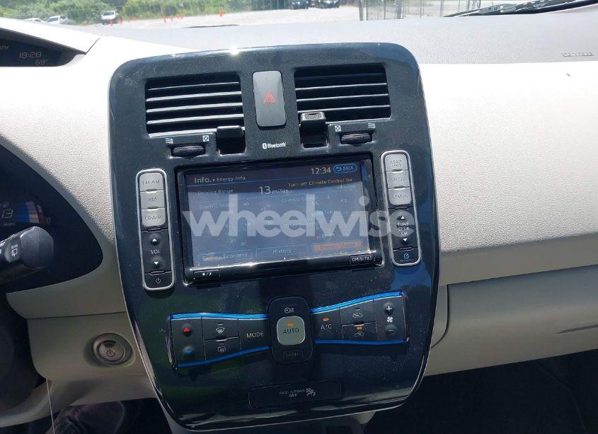 Photo 14 of 2011 Nissan Leaf SL (VIN JN1AZ0CP4BT004687)