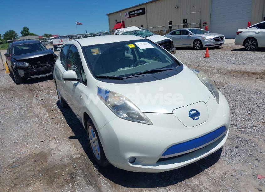 Photo 6 of 2011 Nissan Leaf SL (VIN JN1AZ0CP4BT004687)