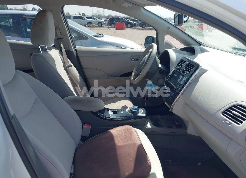 Photo 5 of 2011 Nissan Leaf SL (VIN JN1AZ0CP4BT008089)