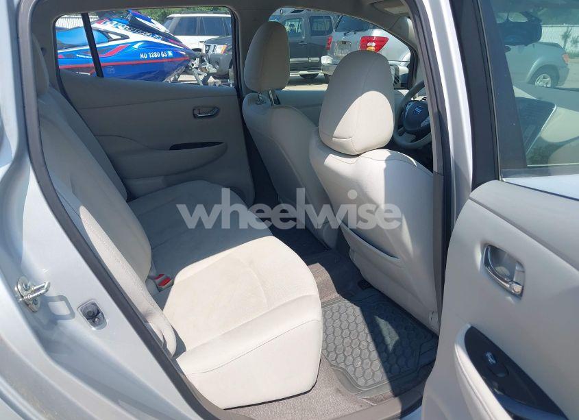 Photo 8 of 2012 Nissan Leaf SL (VIN JN1AZ0CP4CT017988)