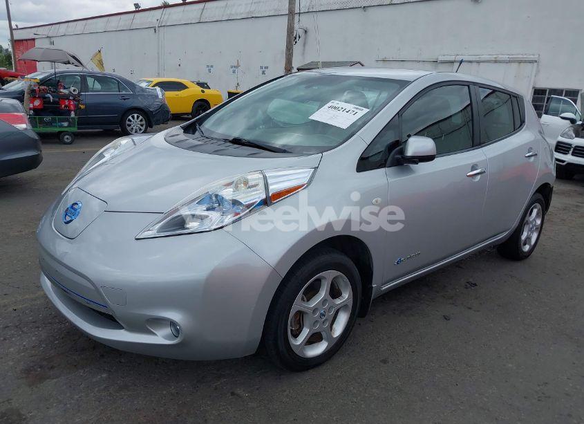 Photo 2 of 2012 Nissan Leaf SL (VIN JN1AZ0CP4CT024763)