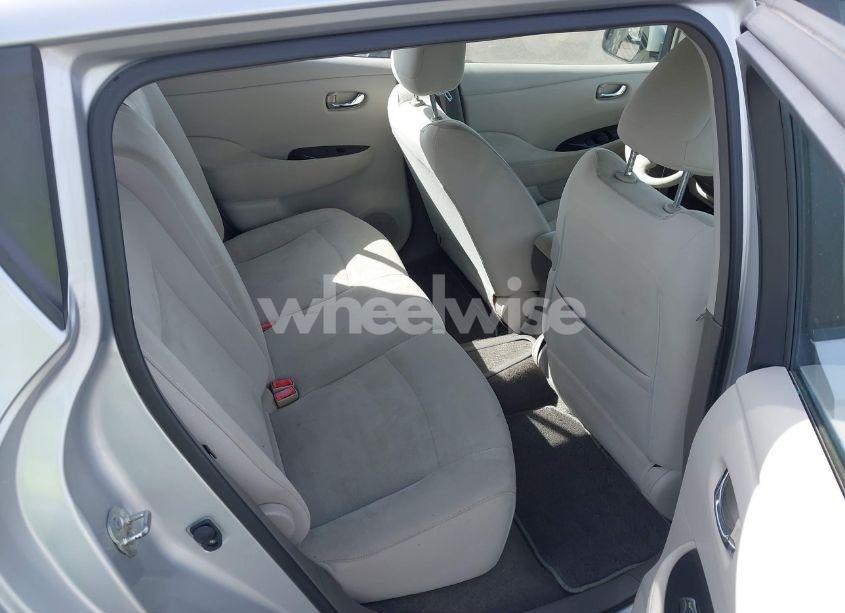 Photo 8 of 2012 Nissan Leaf SV (VIN JN1AZ0CP4CT025623)